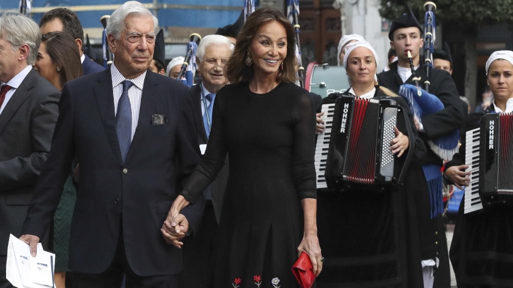 Vargas Llosa y Preysler en los Premios Princesa de Asturias.