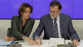 El expresidente del PP, Mariano Rajoy, con la exsecretaria general del PP, María Dolores de Cospedal.
