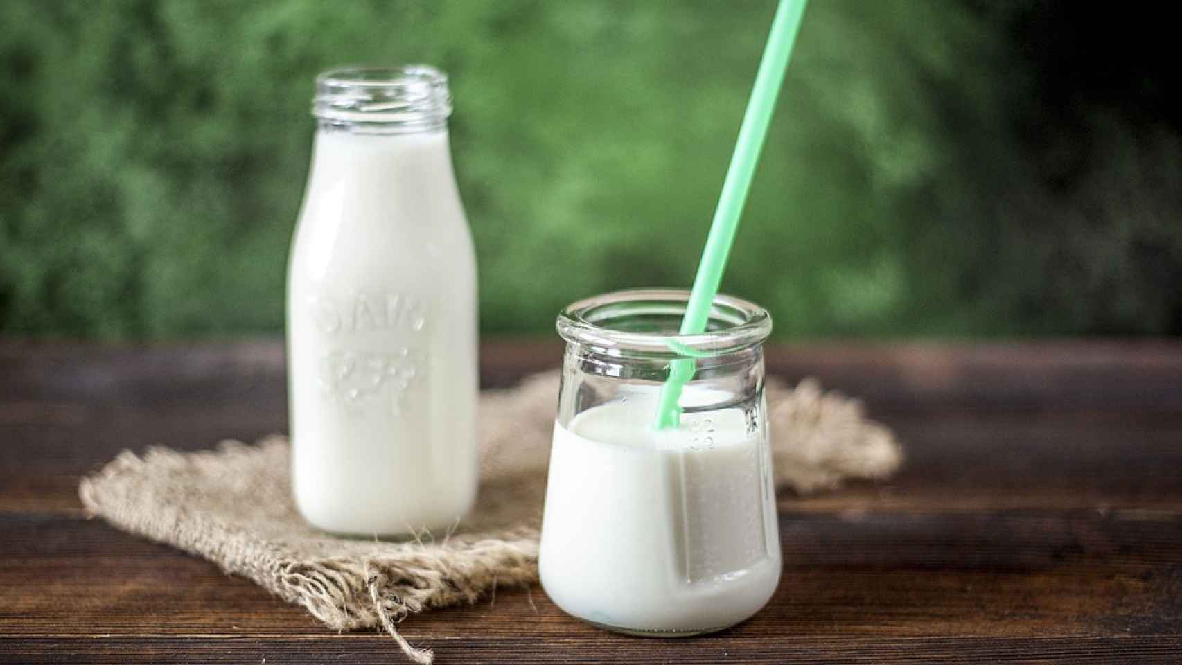 La leche, entera incluso a dieta