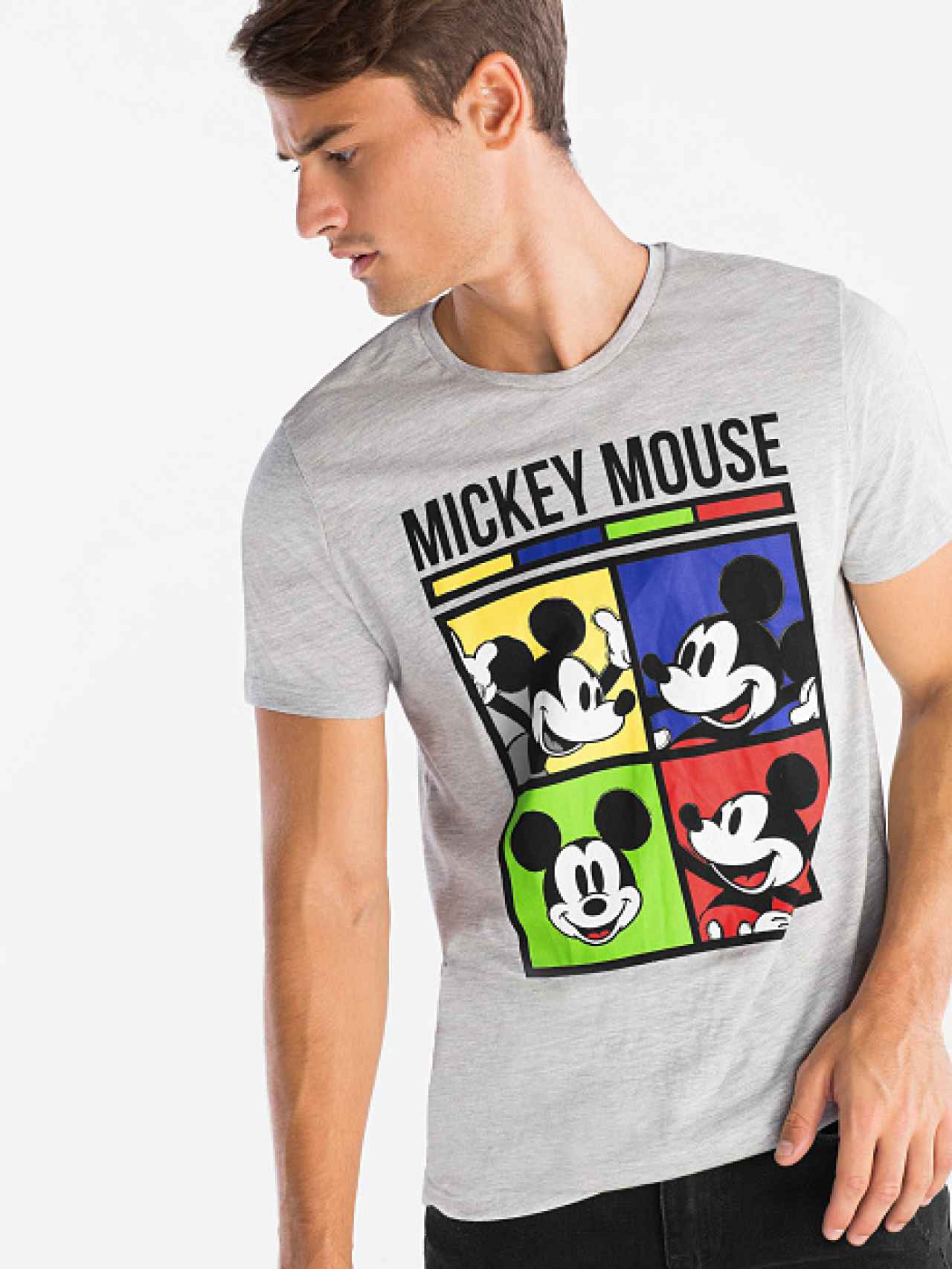 africano desencadenar Mencionar Cinco marcas de moda homenajean a Mickey Mouse por su 90 cumpleaños