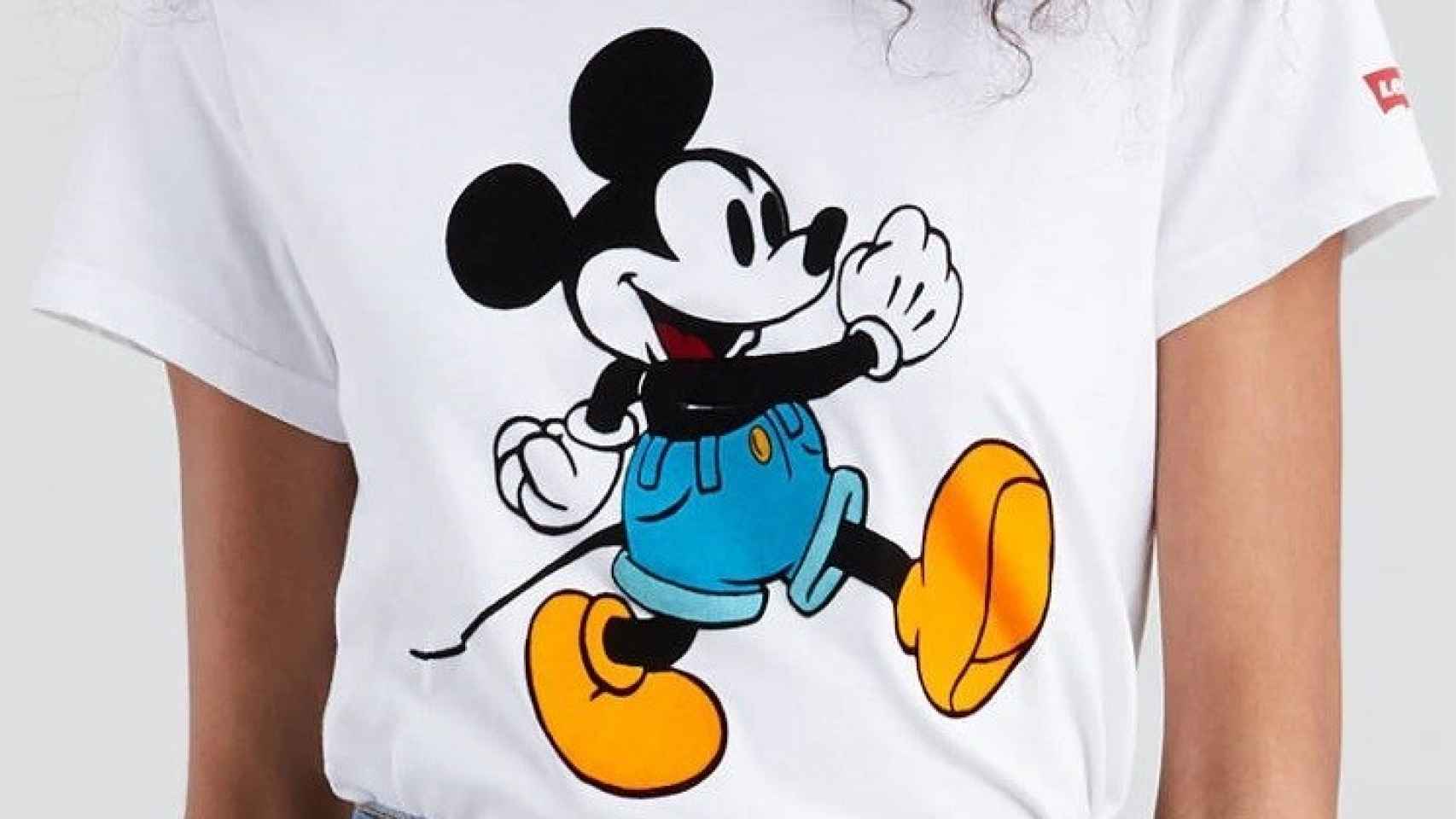 africano desencadenar Mencionar Cinco marcas de moda homenajean a Mickey Mouse por su 90 cumpleaños