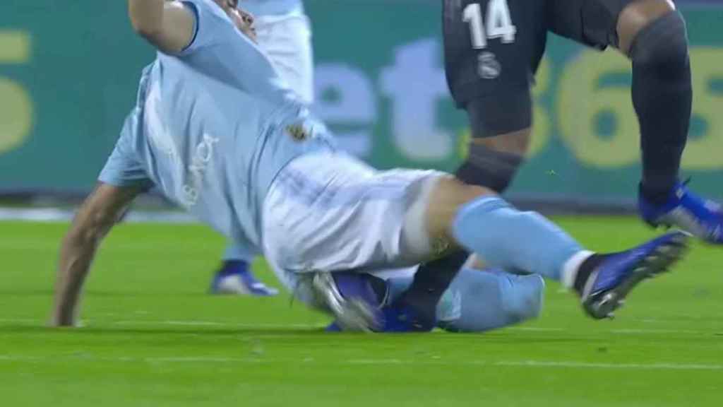 Casemiro, lesionado contra el Celta. Foto: Twitter (@elchiringuitotv)