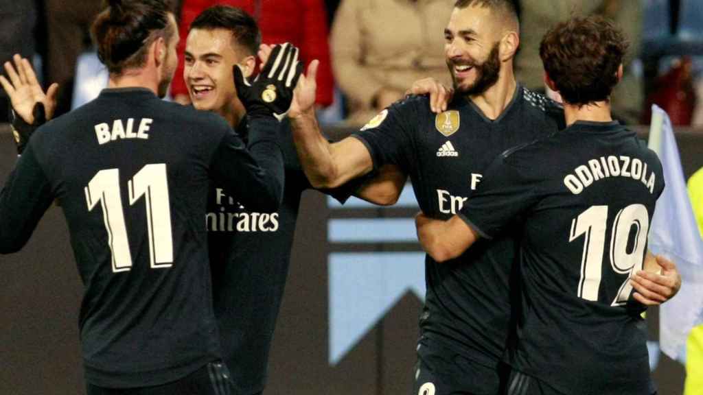 Karim Benzema festeja su gol contra el Celta