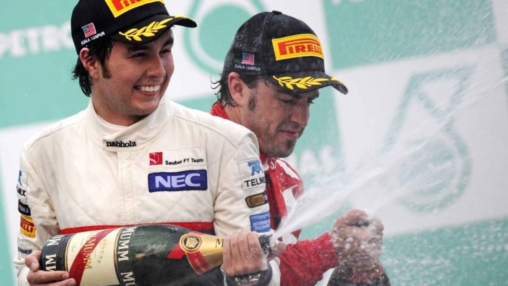 Sergio Pérez y Feranando Alonso el el podio del GP de Malasia 2012
