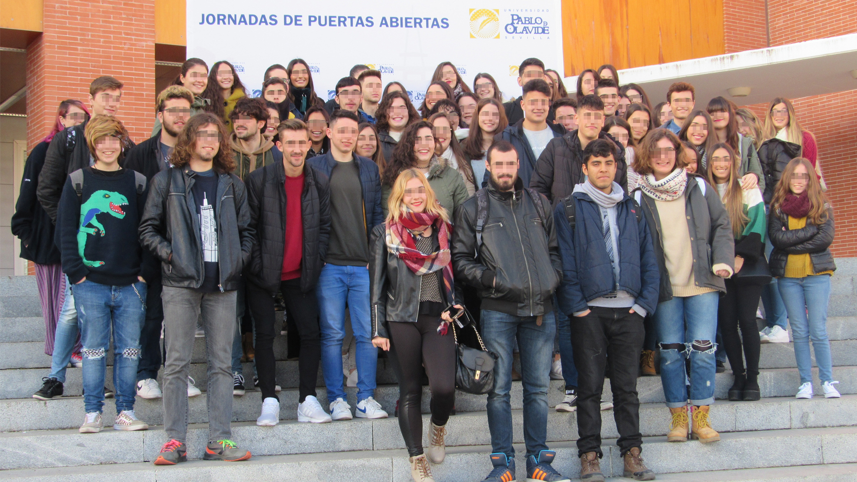 El 9 de febrero de 2018 fue con sus compañeros del instituto a la Universidad Pablo de Olavide. Henry está en la primera fila, a la derecha.