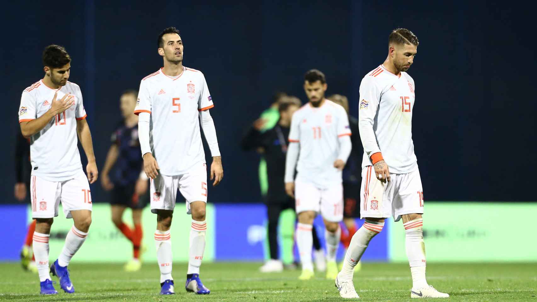 La selección española, tras la última derrota ante Croacia.