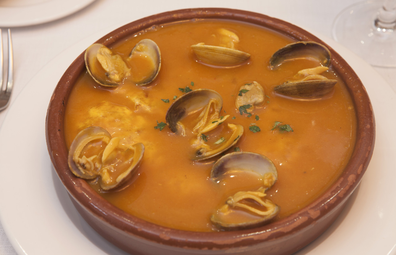 Las mejores tortillas de patata de Madrid - La Ancha_ Tortilla guisada con almejas