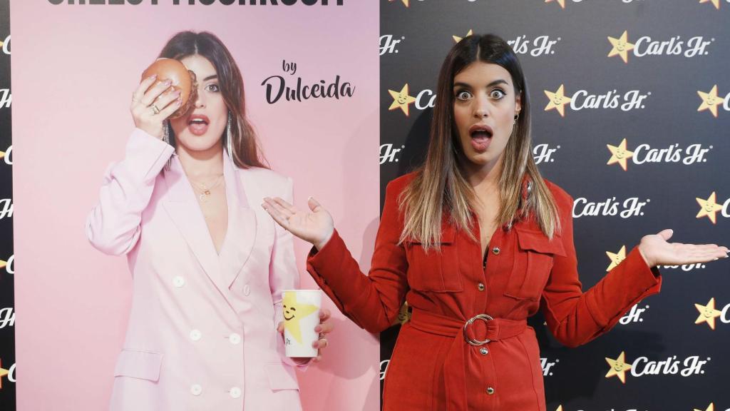 Dulceida en la presentación de una nueva hamburguesa