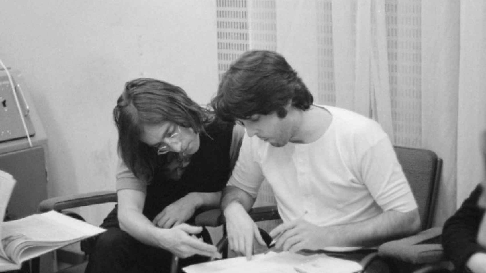 John Lennon y Paul McCartney durante las sesiones del 'Doble Blanco', en los estudios de Abbey Road.