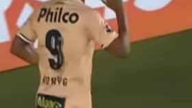 Rodrygo celebra un gol con el Santos