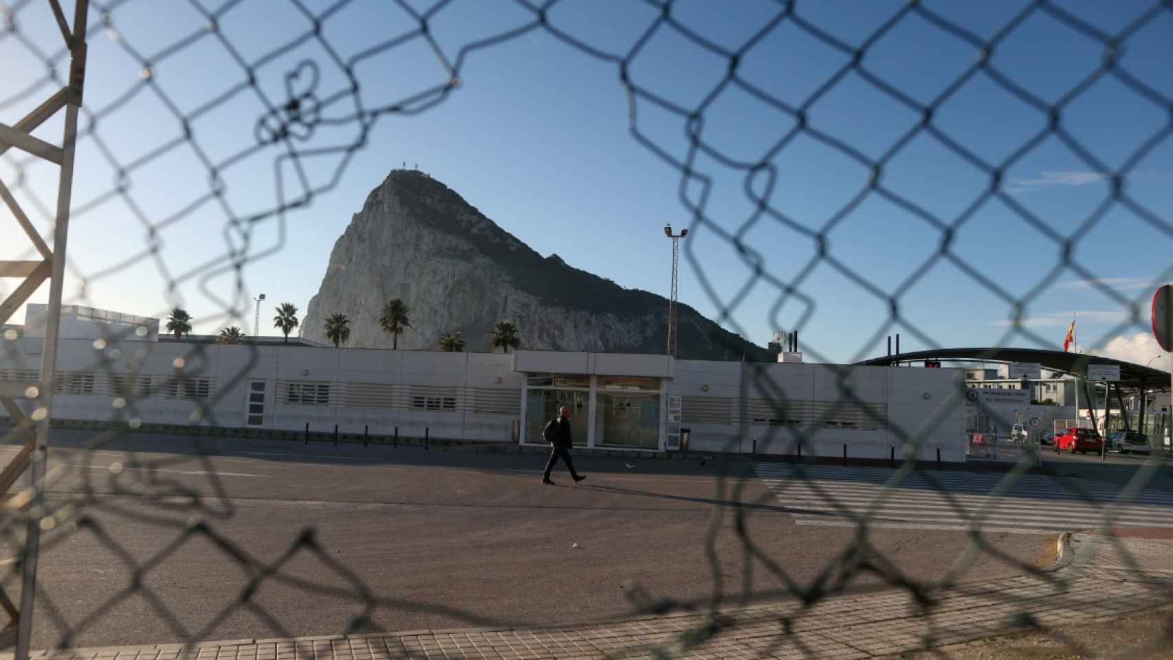 Gibraltar advierte a España que no le intimidará y acucia a May a defender su soberanía