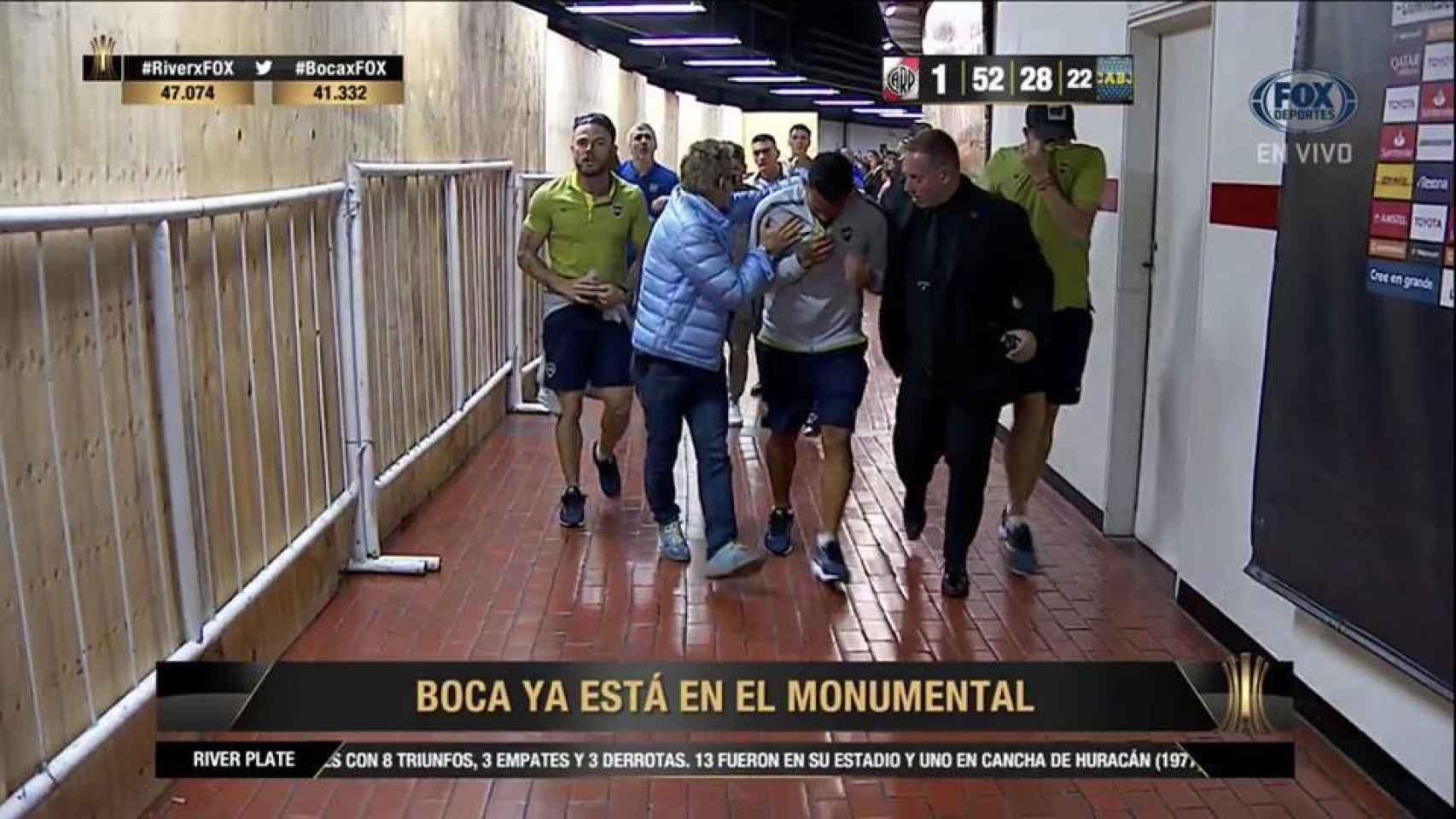 Tévez llega a El Monumental afectado por el ataque al autobús de Boca