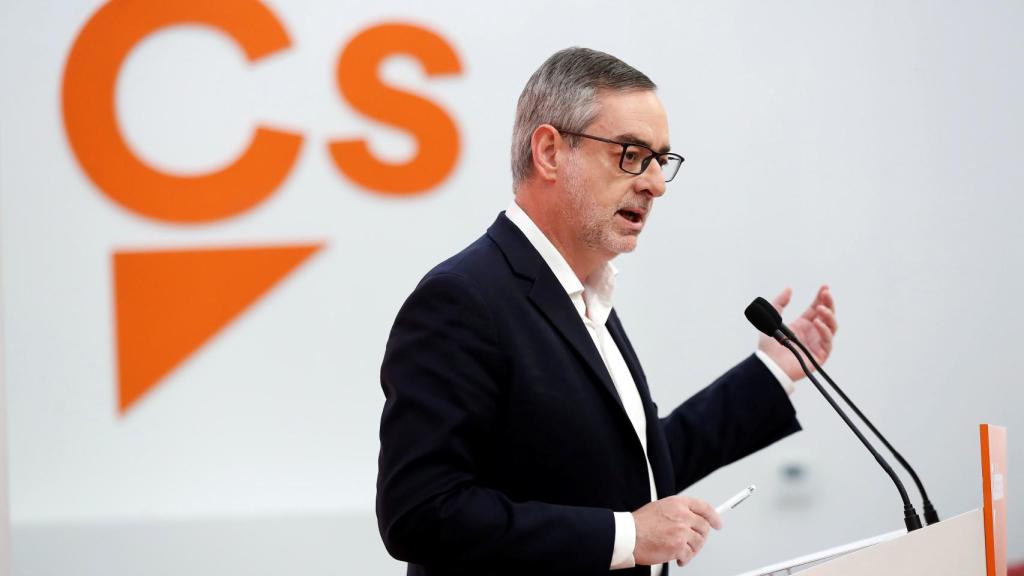 José Manuel Villegas en una rueda de prensa.