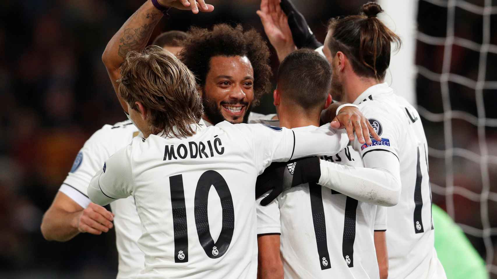 Los jugadores del Real Madrid celebran un gol ante la Roma en la Champions League