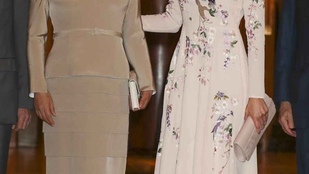 La reina Letizia y la primera dama de China, Peng Liyuan.