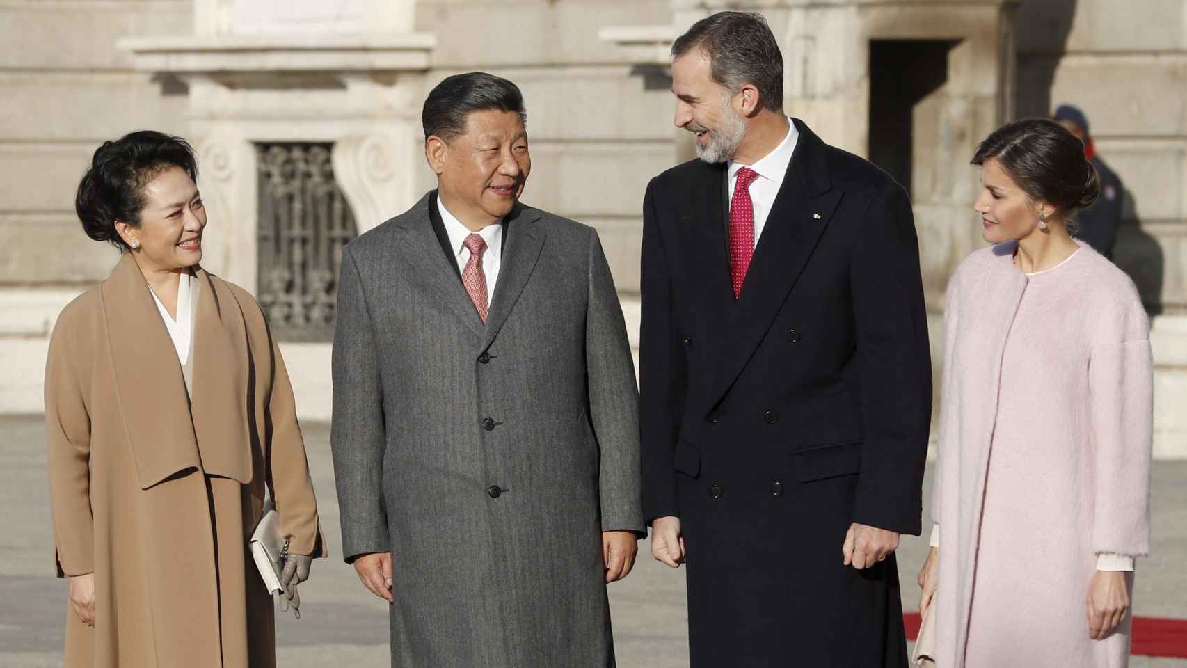 Los Reyes de España, Felipe y Letizia, reciben al presidente de China, Xi Jinping, y su esposa, Peng Liyua
