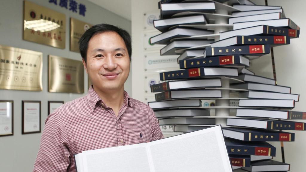 He Jiankui en el laboratorio