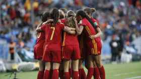 Las jugadoras de la selección española fememina Sub17 celebran un gol