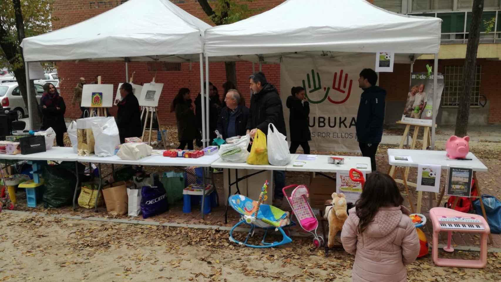 Recogida juguetes y operación kilo en el barrio de Peñagrande. Imagen cedida por el CD Peñagrande