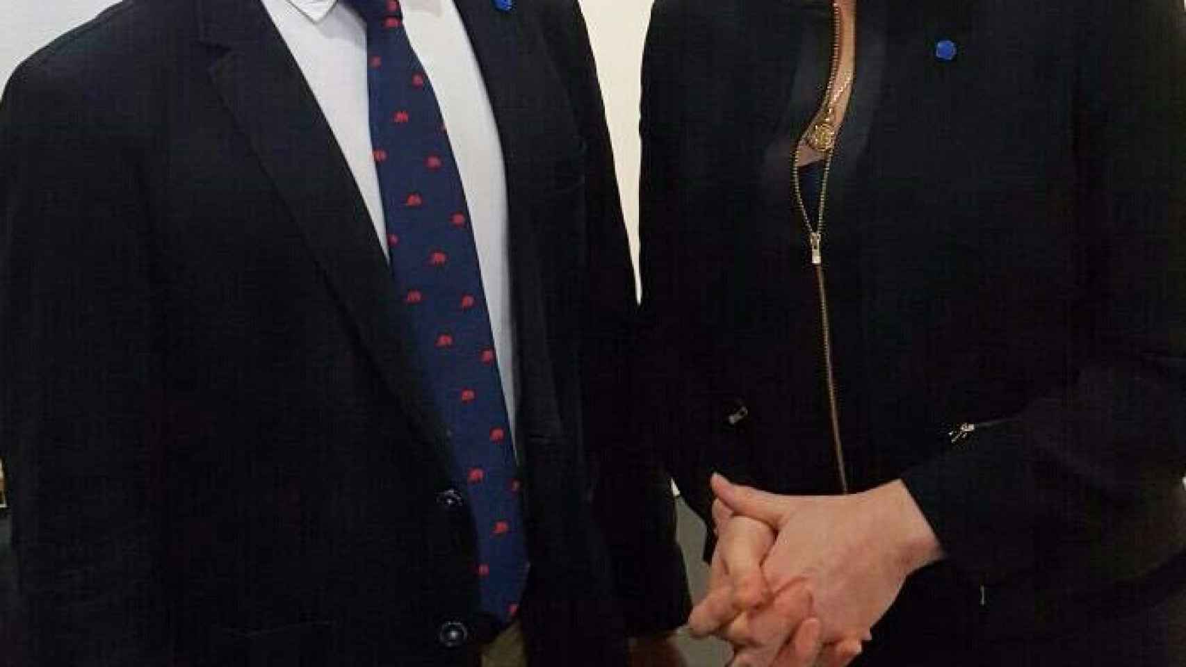 Santiago Abascal y Marine Le Pen en un acto de campaña en las pasadas elecciones francesas en Perpiñán.