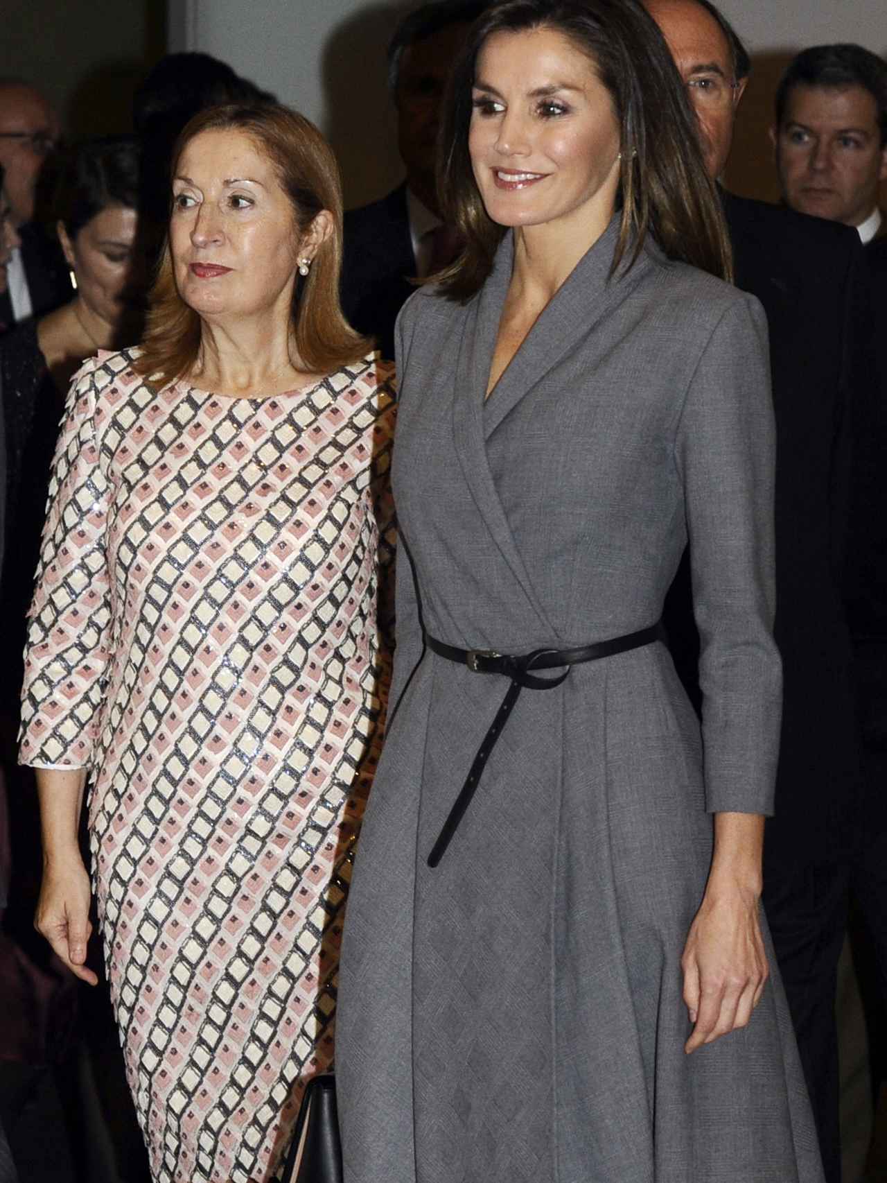 La reina Letizia y Ana Pastor, presidenta del Congreso de los Diputados.