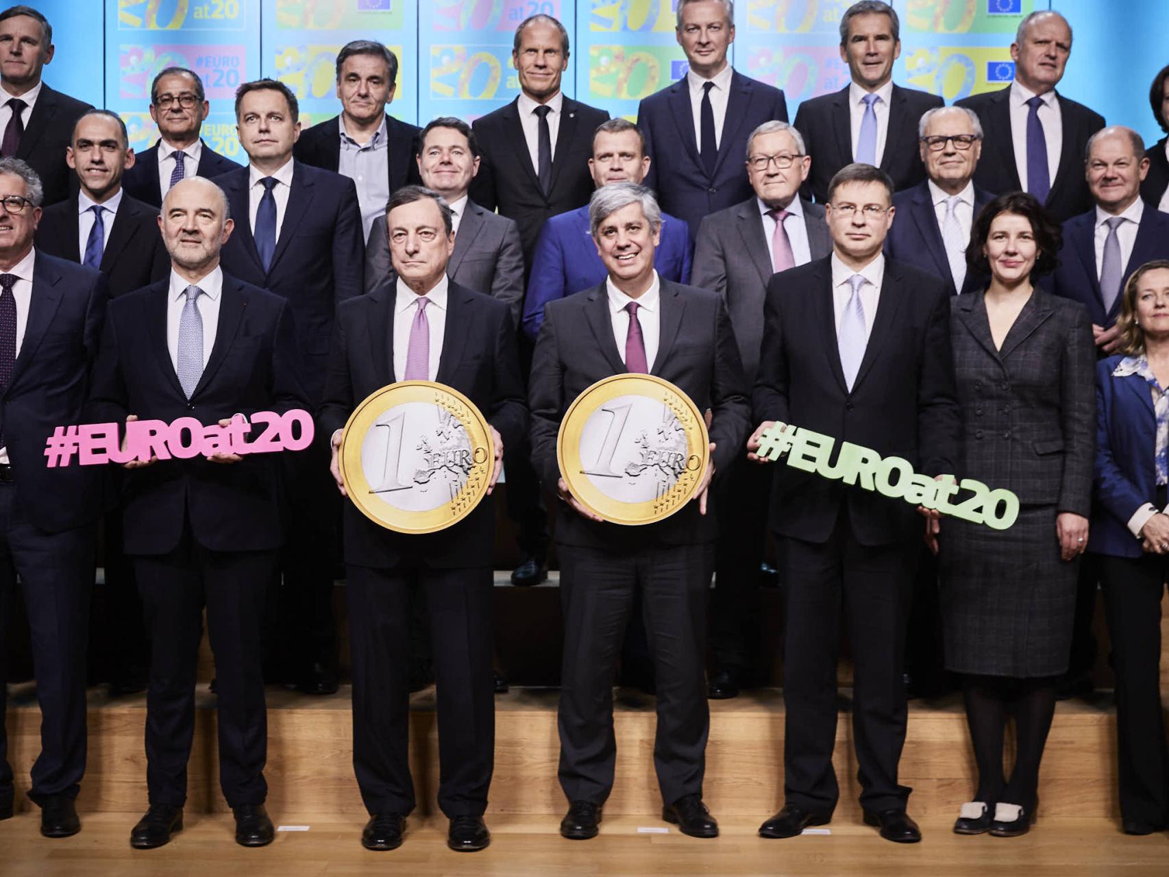 La foto de familia de los 20 años del euro