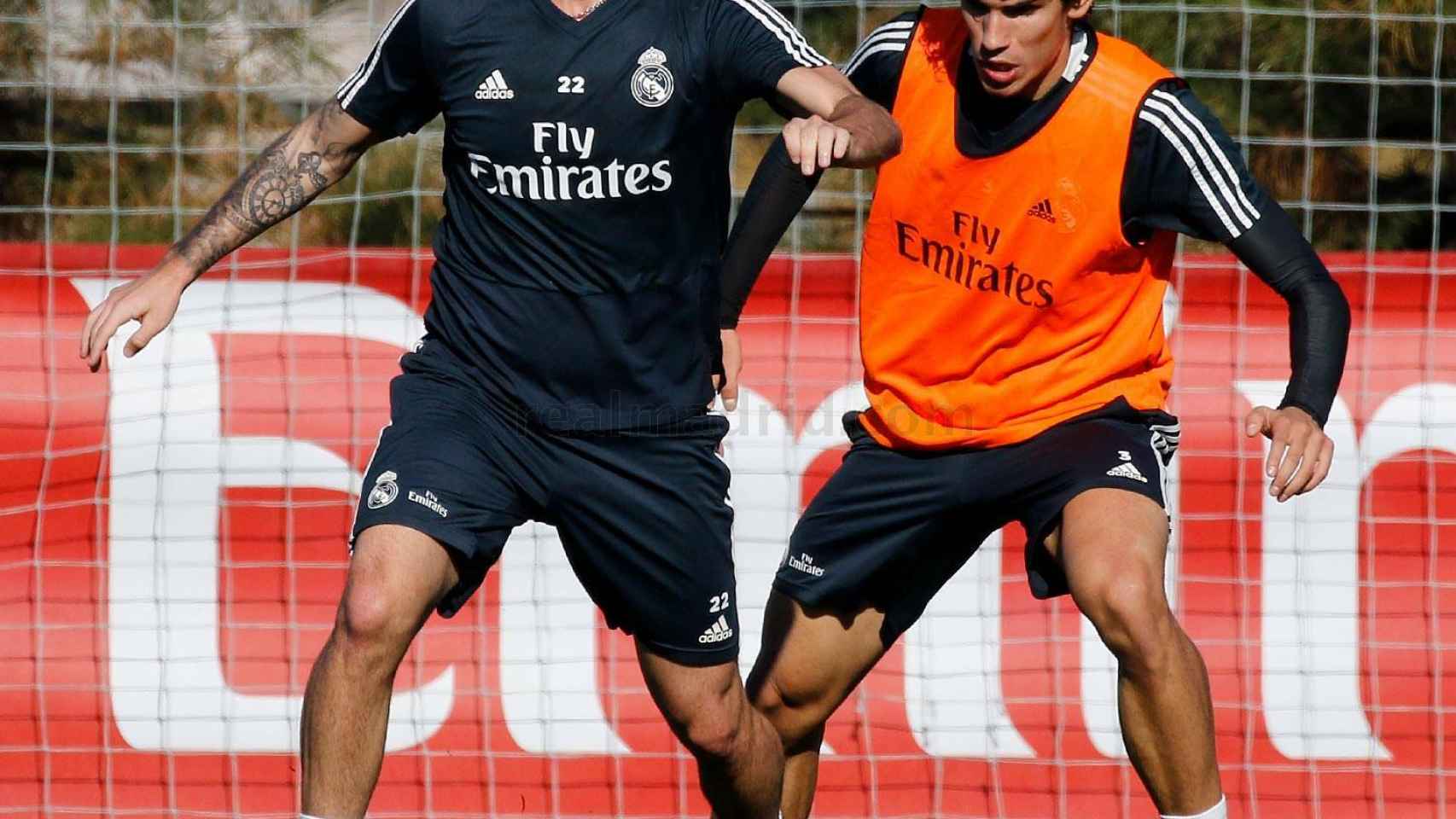 Vallejo e Isco en un entrenamiento del Real Madrid