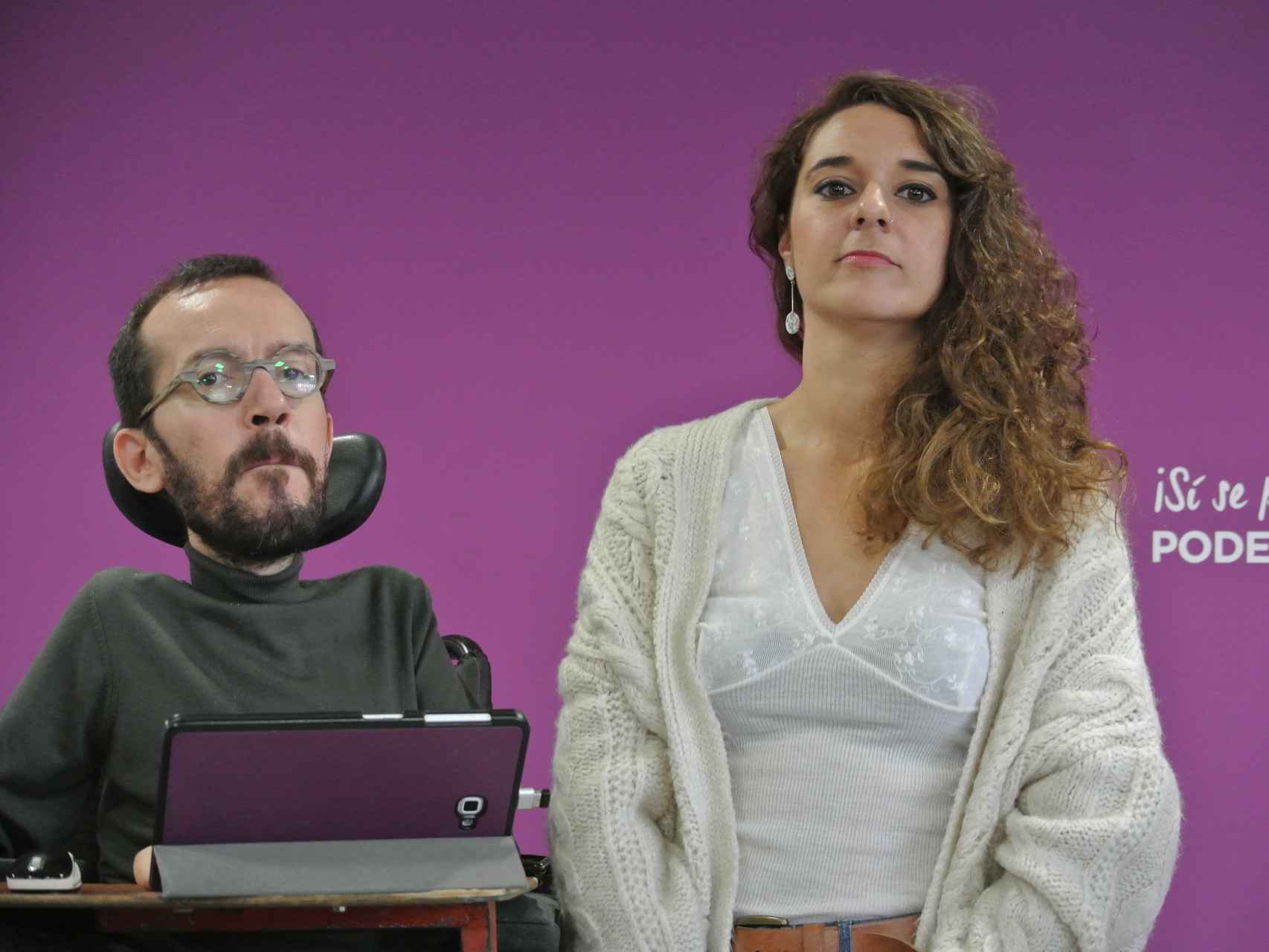 Pablo Echenique y Noelia Vera, tras la reunión del Consejo de dirección de Podemos.
