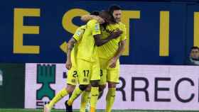 Los jugadores del Villarreal celebran un tanto