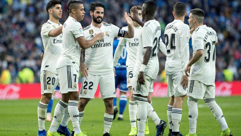 El Real Madrid celebra uno de los goles ante el Melilla.