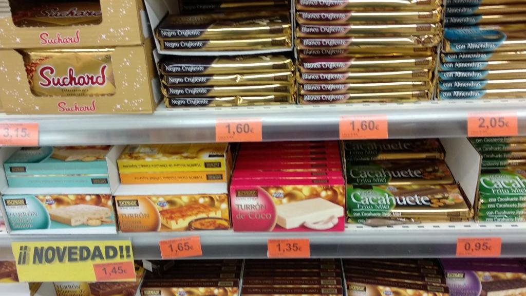 Los lineales de Mercadona, listos para la campaña navideña.