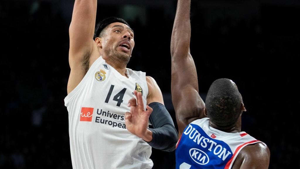 Ayón frente a Anadolu Efes