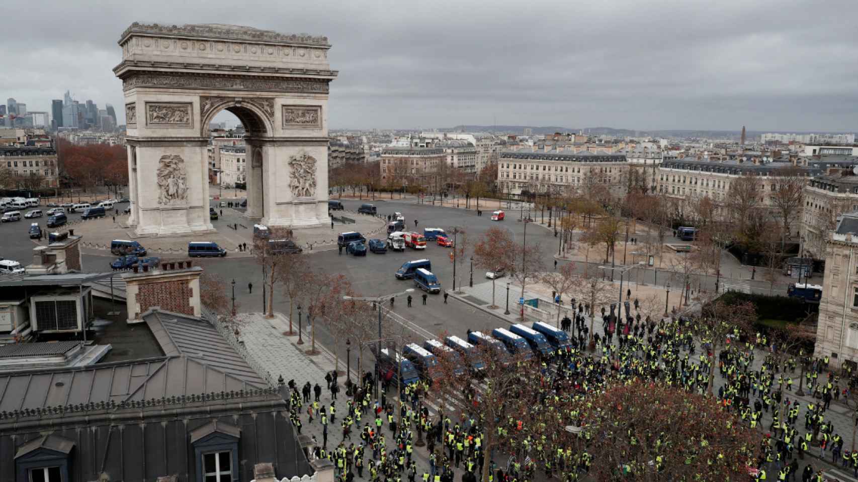 Cuarto sábado de protestas de los chalecos amarillos en París.