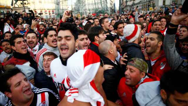 Seguidores de River Plate antes de la final de la Libertadores