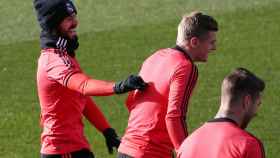 Isco y Kroos, durante el entrenamiento del Madrid