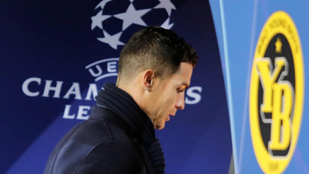 Cristiano Ronaldo, durante la previa al partido contra Young Boys