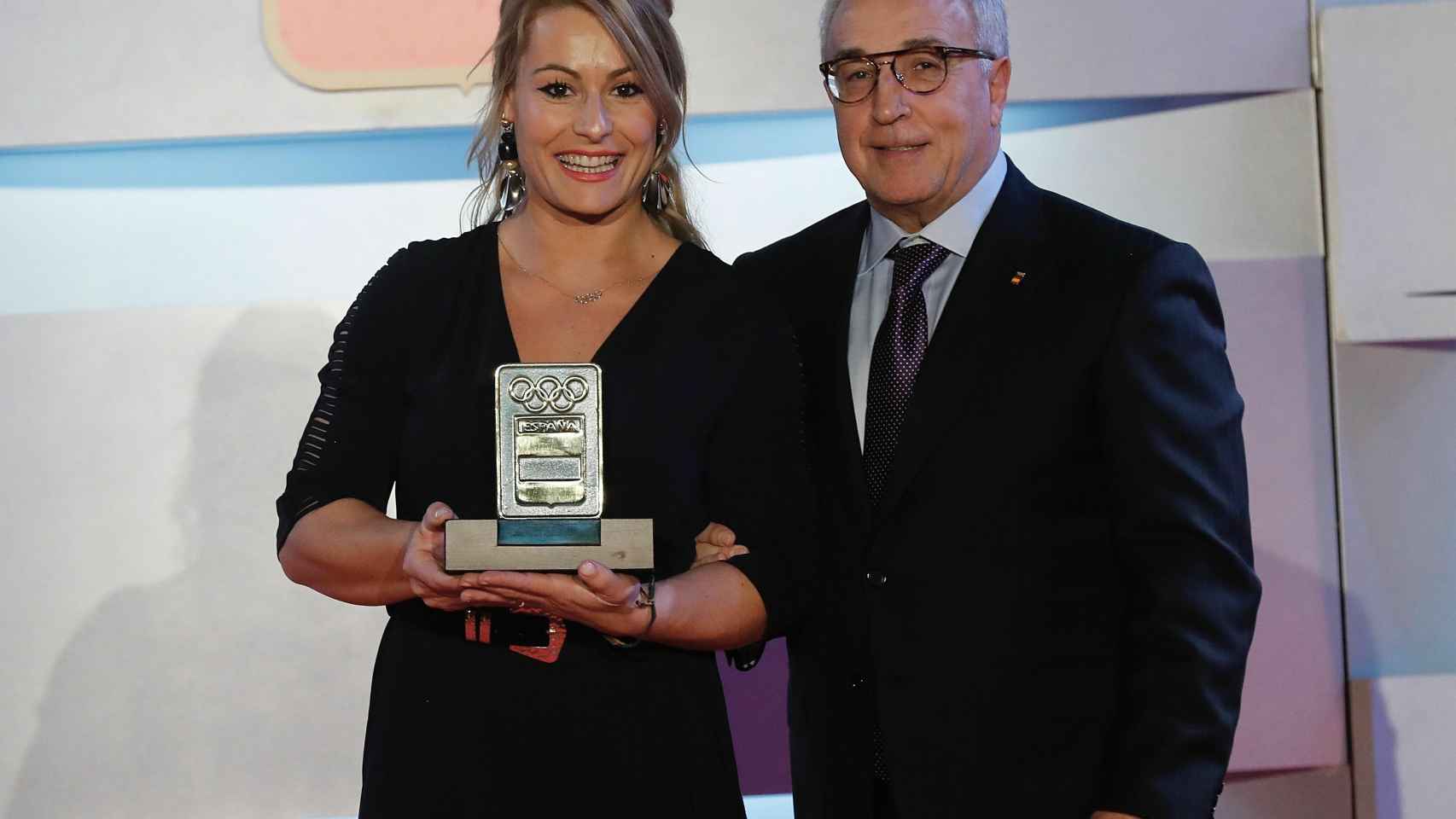 Lydia Valentín recibe un premio en la Gala anual del Comité Olímpico Español
