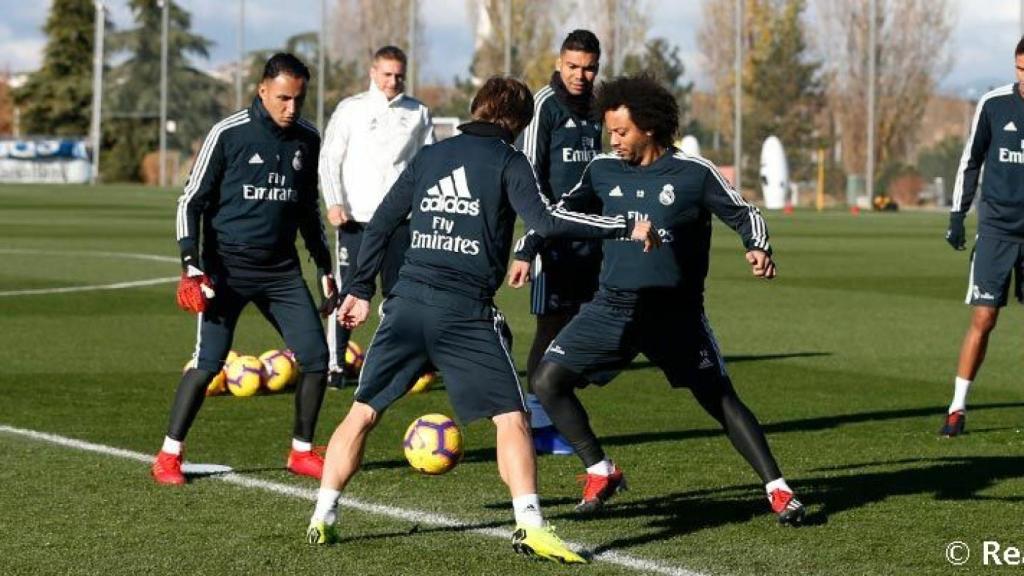 El Real Madrid entrenándose antes del partido contra el Rayo Vallecano. Foto: realmadrid.com