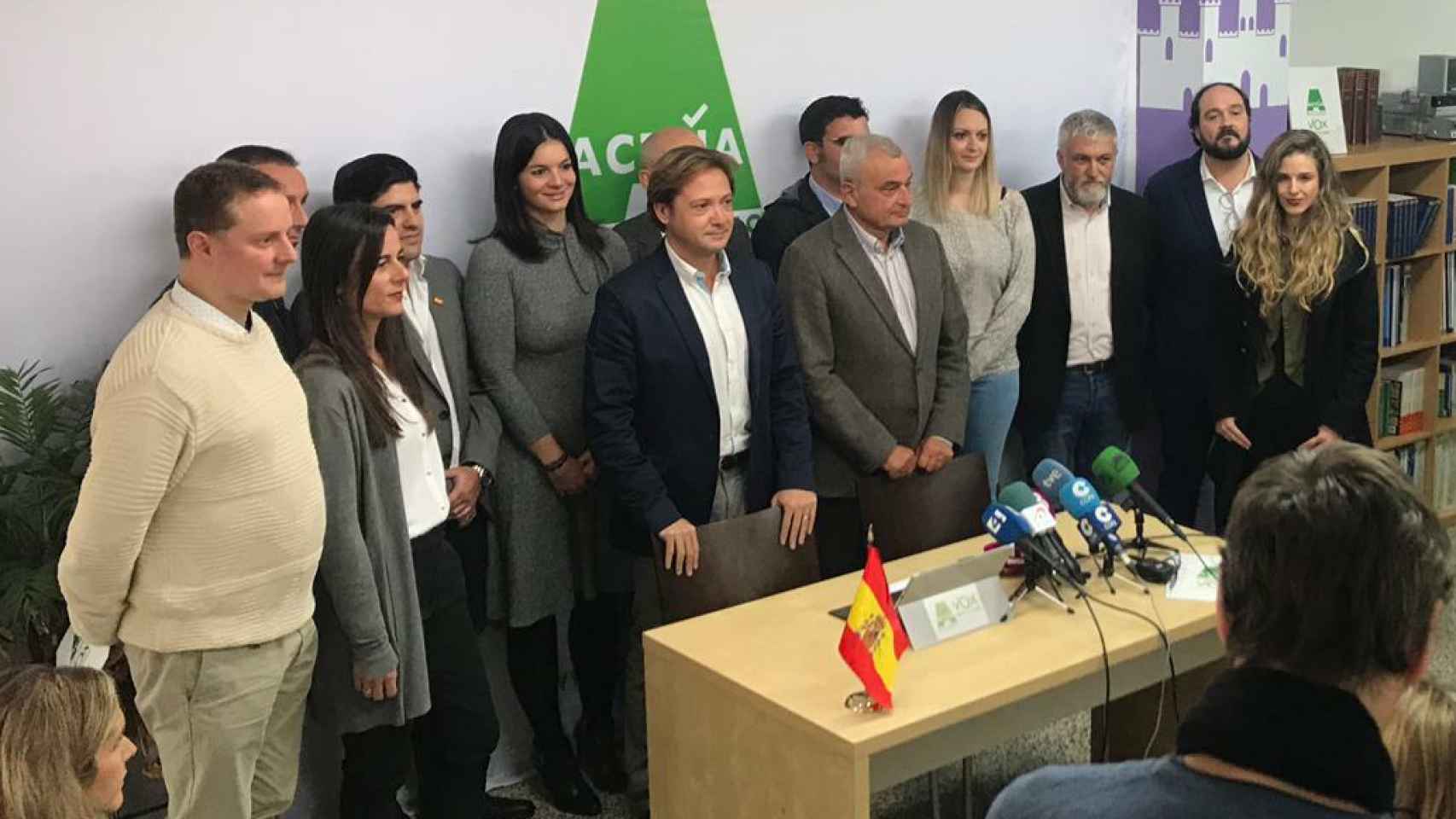 Fulgencio Coll, junto a su equipo de Actúa/Vox para la candidatura a Palma de Mallorca.