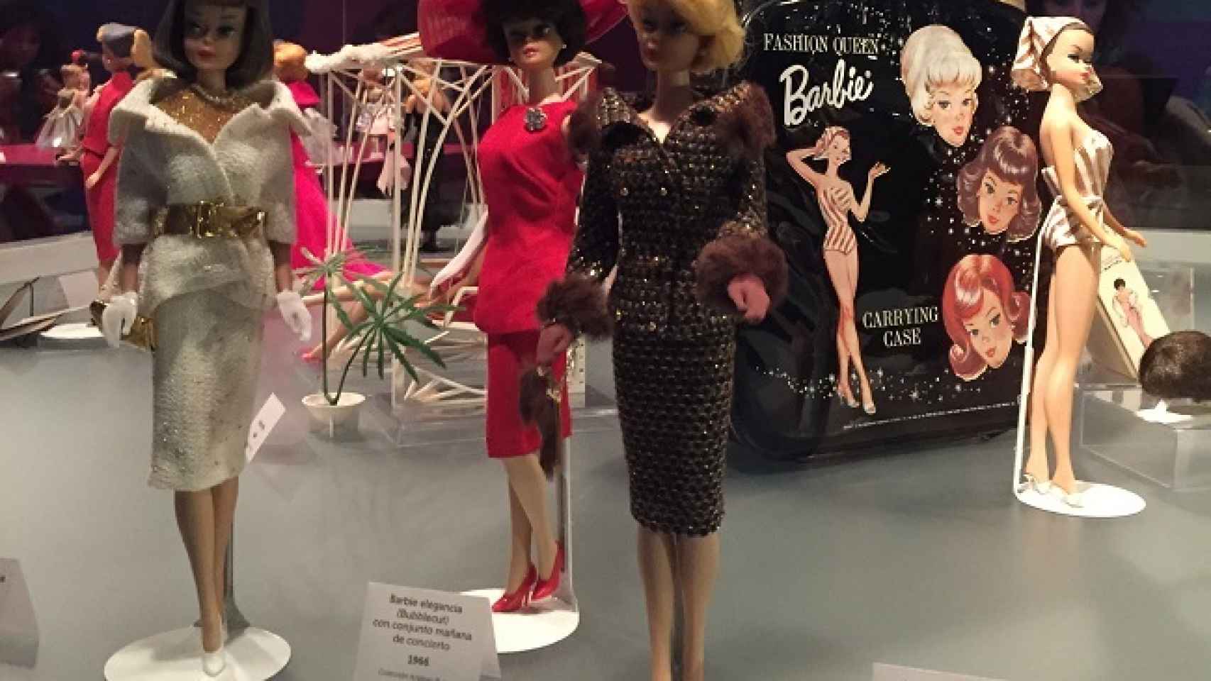 flexible cubo Estimado Barbie, cine y moda': la exposición única para descubrir a las muñecas más  icónicas