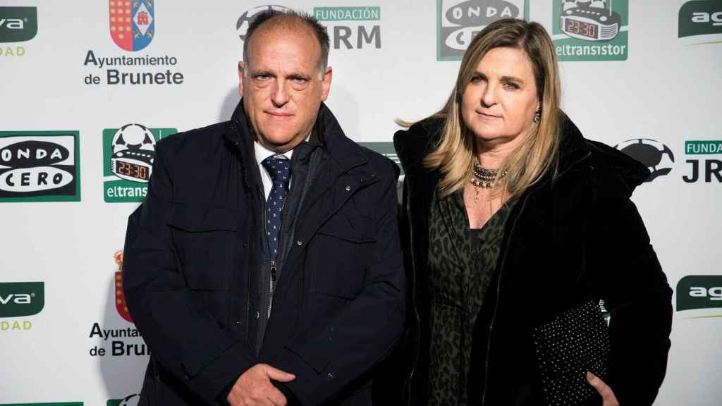 Javier Tebas, junto a su mujer Marta Coiduras, en  los Premios Altruismo 2018