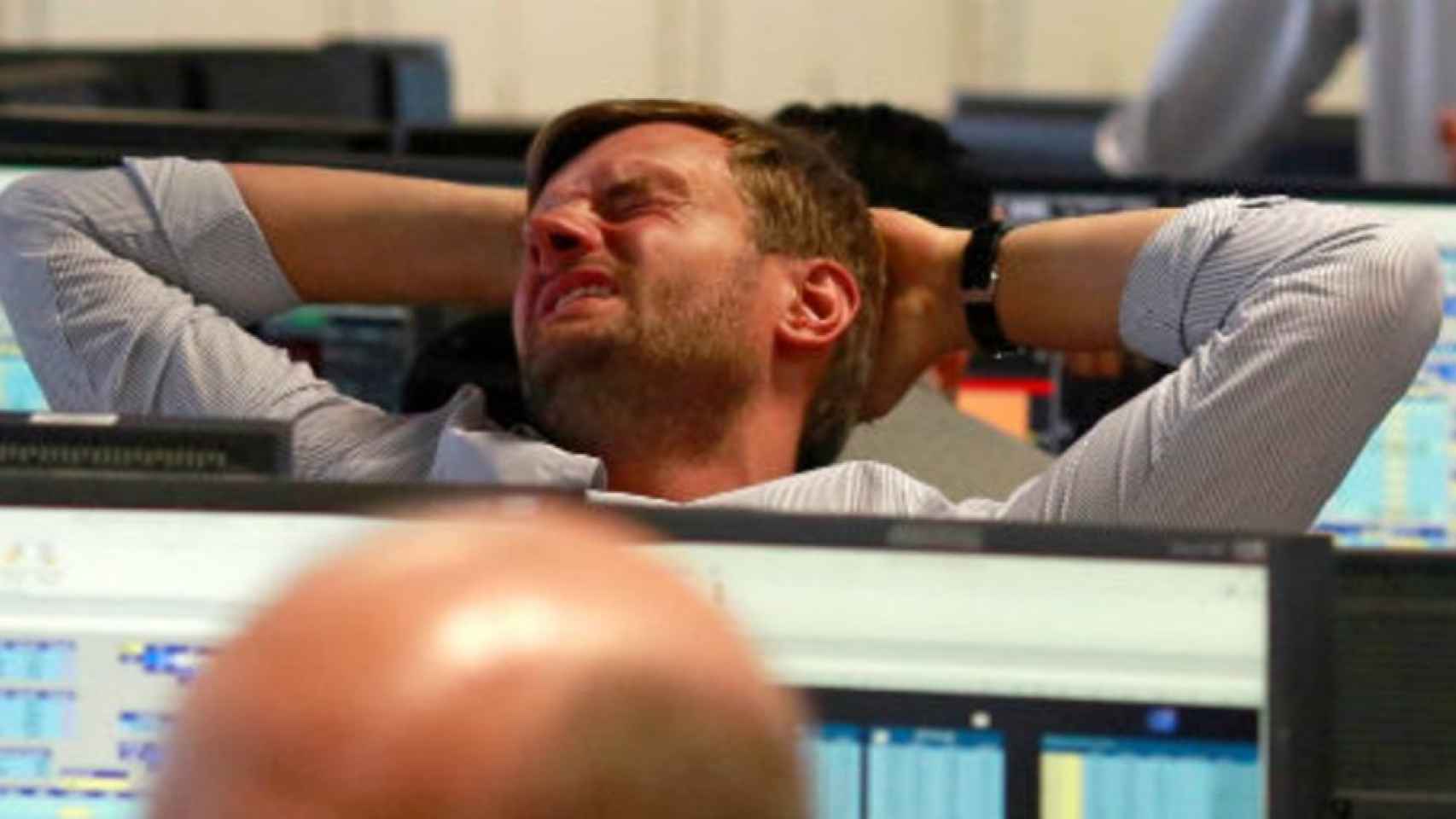 Wall Street gira al verde y el Nasdaq termina con una ganancia del 0,8%