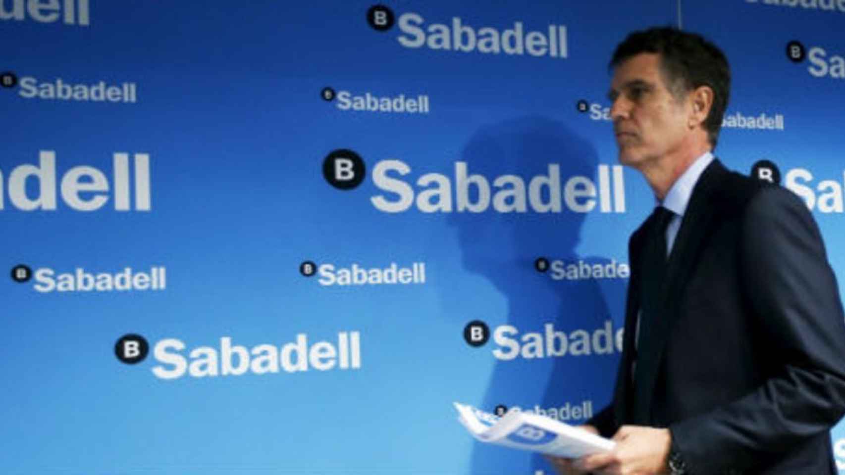 Sabadell descarta la venta de TSB pese a perder 26
