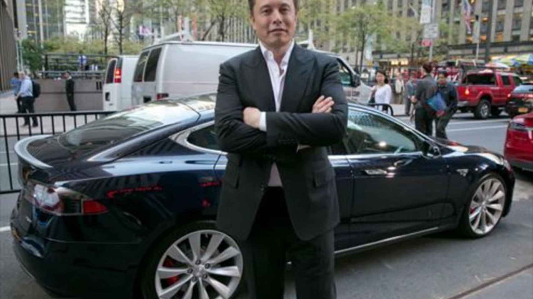 Tesla cae un 8,9% en Wall Street tras publicarse una entrevista al presidente Musk