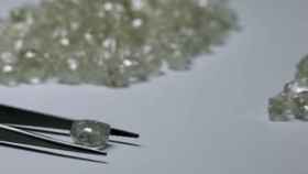 Presentan en Israel una criptomoneda respaldada por diamantes