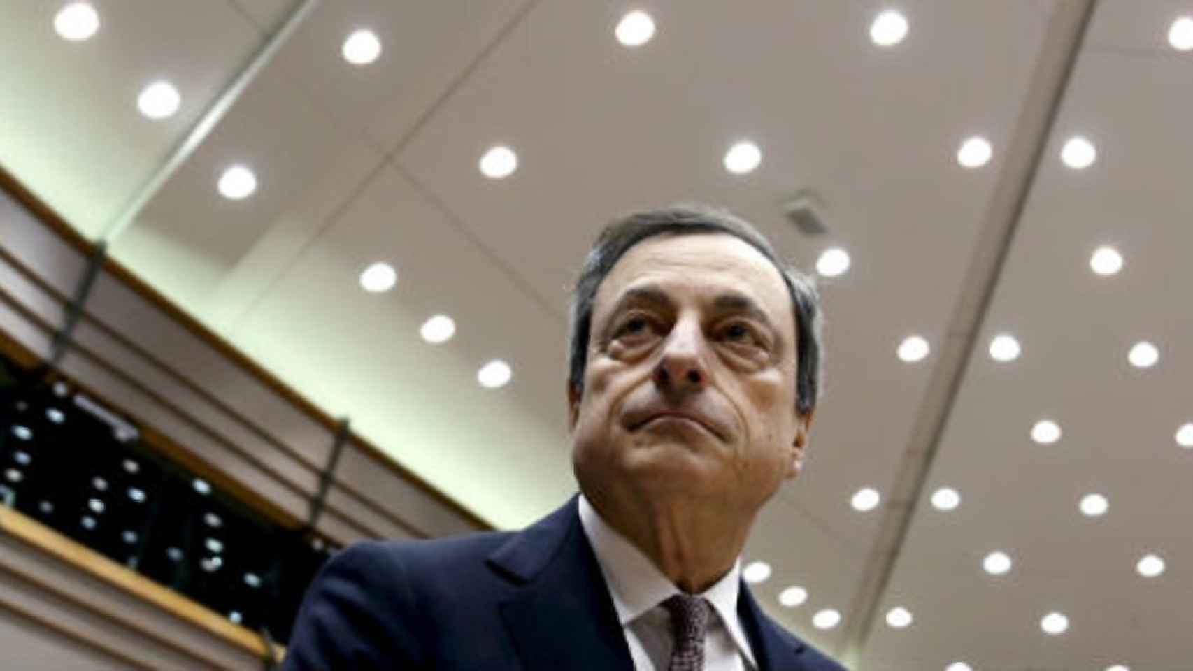 El BCE insiste en las fusiones para curar los males de la banca