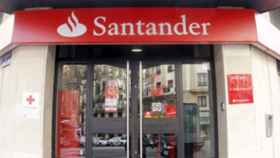 Santander llega a un preacuerdo con los sindicatos para abrir por las tardes
