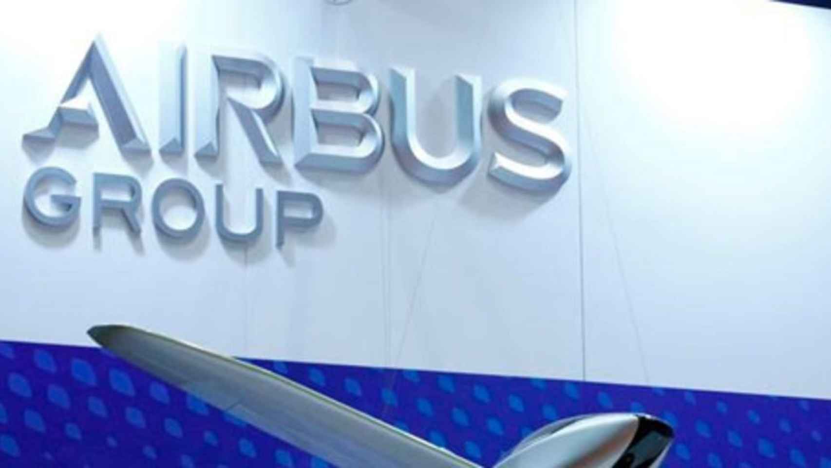 Logo de Airbus en una de sus instalaciones.