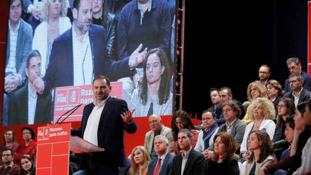 José Luis Ábalos, número tres del PSOE y ministro de Fomento, este domingo en un acto de partido.