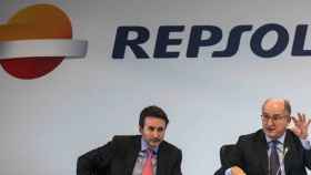 Repsol negocia vender su 20% de Gas Natural al fondo CVC, según Prensa